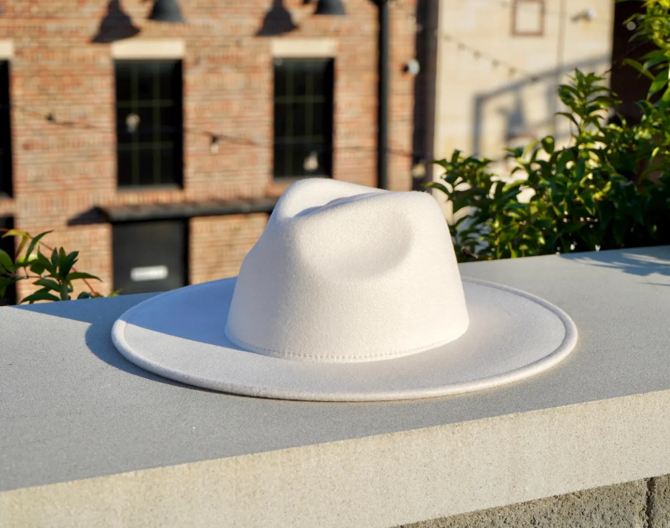 Atlanta Wide Brim Fedora - White