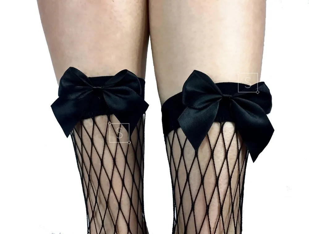 Bowtie Fish Net Socks