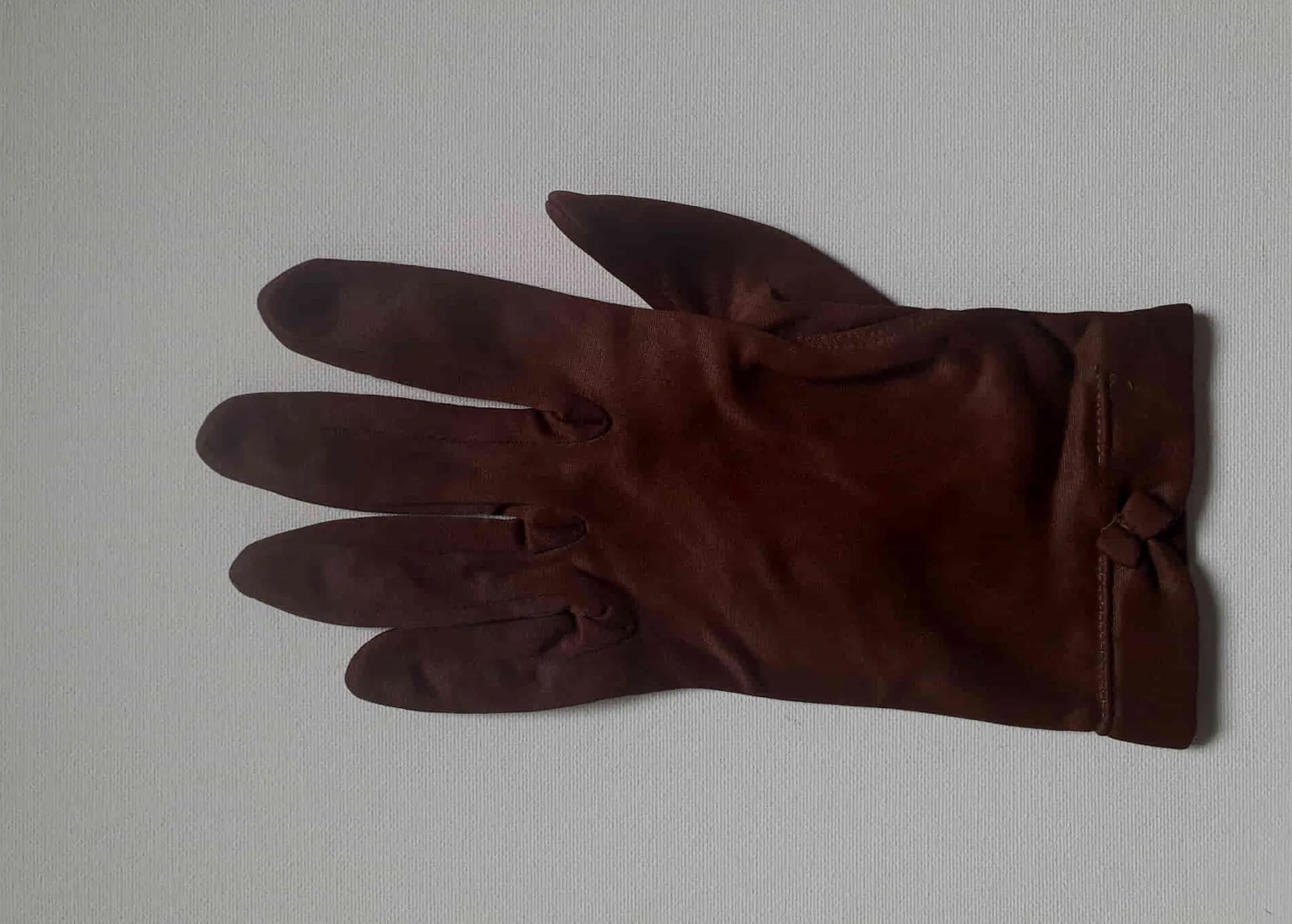 Short Brown Gloves With Fleecy Lining - Size 7